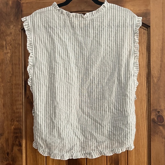 Boutique Striped Top - Picture 2 of 3